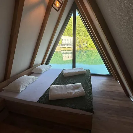 Vikendica Hamza Сasa de vacaciones Bihać