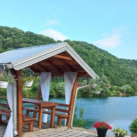 Vikendica Hamza Ferienhaus