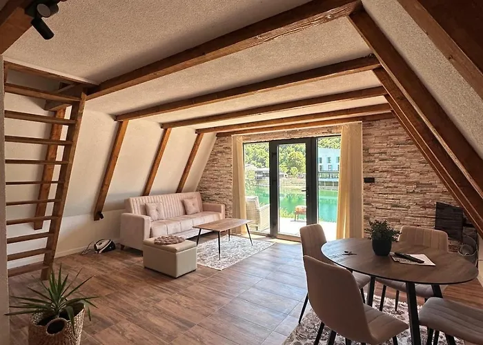 Nyaraló Vikendica Hamza *